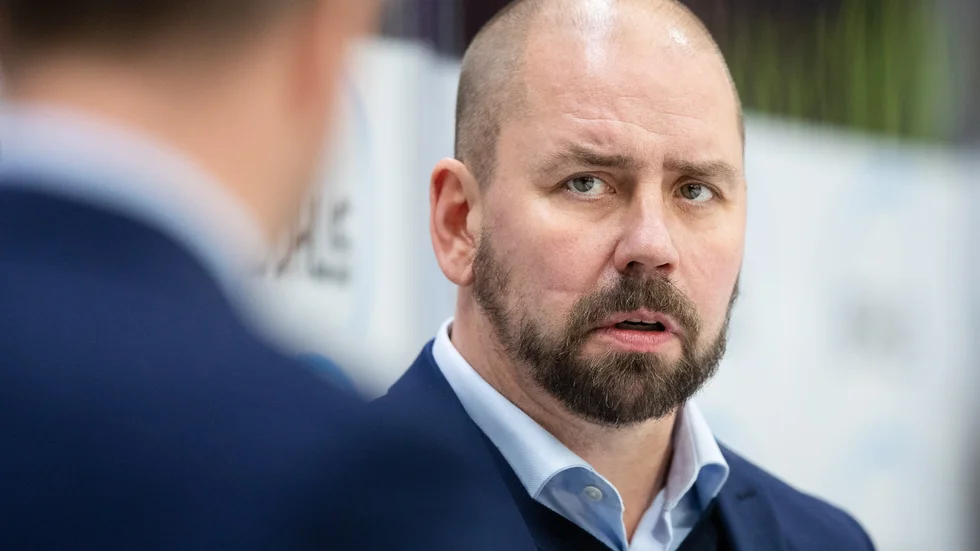 Nichlas Falk ska leda VIK under återstoden av säsongen.