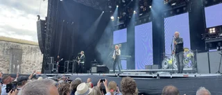 "Hade tänkt spela alla låtar vi har" • Ny folkfest när Tomas Ledin kom till Vadstena slott