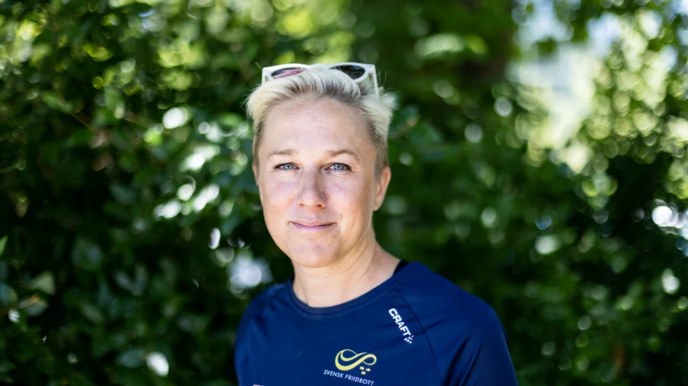 Förbundskapten Kajsa Bergqvist bekräftar covid-smittan i landslagsstaben.