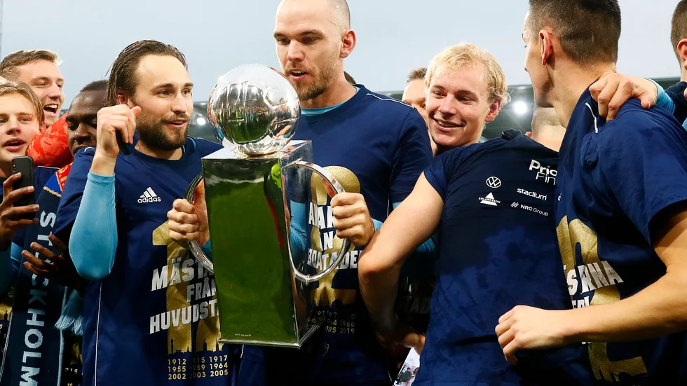 Marcus Danielson, mitten, är tillbaka i Djurgården för att jaga SM-guld. Arkivbild.