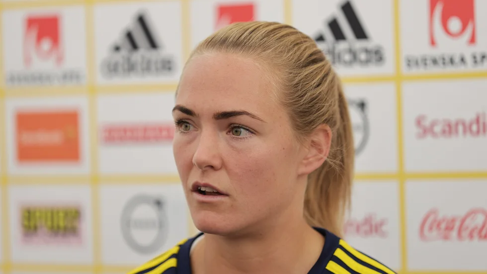 Magdalena Eriksson under tisdagens pressträff vid den svenska EM-basen Carden Park, Chester.