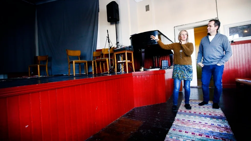 Nu satsar Ingalill och Ola Sjönneby på en egen musikal i sitt kulturhus i Tandla skola.