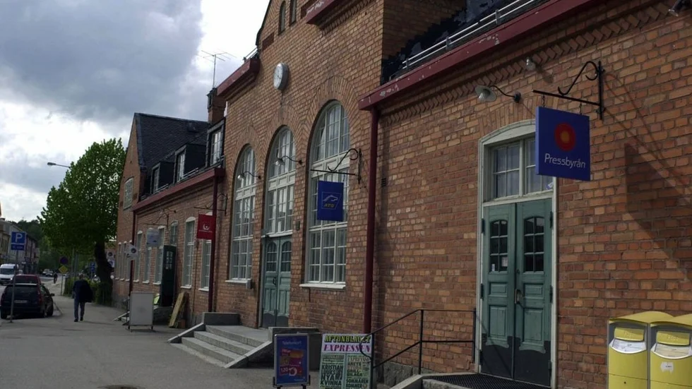 vänthall00835