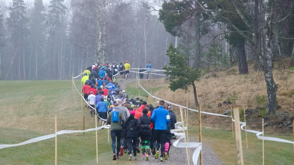 Förra året kom 350 deltagare till start trots ruskigt väder. Maxtaket för tävlingen är 600 stycken.