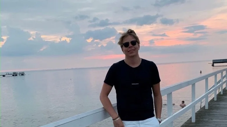 Fram till april i år var Samuel Gustafsson en vanlig idrotts- och historielärarstudent – han drevs av att inspirera och motivera barn och unga att finna glädje i fysisk aktivitet. Sen kom cancerbeskedet och omkullkastade hela familjens tillvaro.