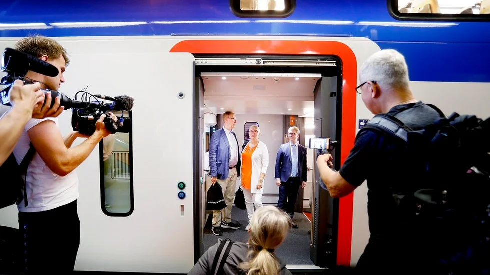 Tommy Levinsson (S), ansvarig för kollektivtrafik i Västmanland, Monica Johansson (S), finanslandstingsråd i Sörmland och Kristoffer Tamsons (M), trafiklandstingsråd i Stockholms läns landsting var på plats i Stockholm.