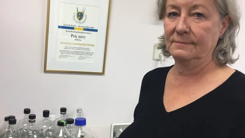 Svenska Dryckesakademien gav Solveig pris för bästa snapsarna i Sverige. Motiveringen löd "för att med stor kunskap och känsla sätta svenska smaker på sprit, både som utbildare och producent".