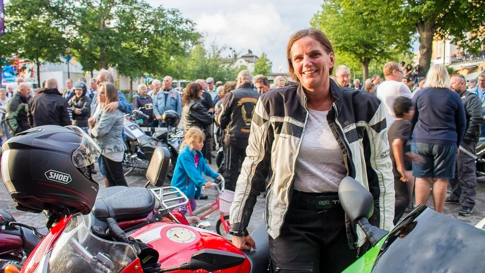Motorcyklisten Lena Bååth deltog i kortegen med sin Ducati.