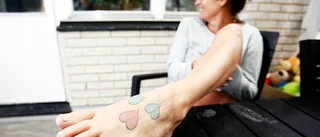 Linda Bysell från Härad ångrar sina tatueringsinfall: "Hur tänkte jag?"