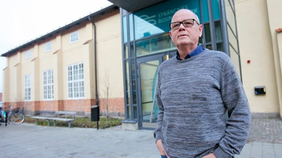 Magnus Lernström har varit med sedan Strängnäs business park startade 2014 på gamla P 10. När verksamheten går i graven flyttas han och hans näringslivskompetens till kommunens nya mötesplats på resecentrum. – Det är ett bättre läge än här – mer centralt, säger han.