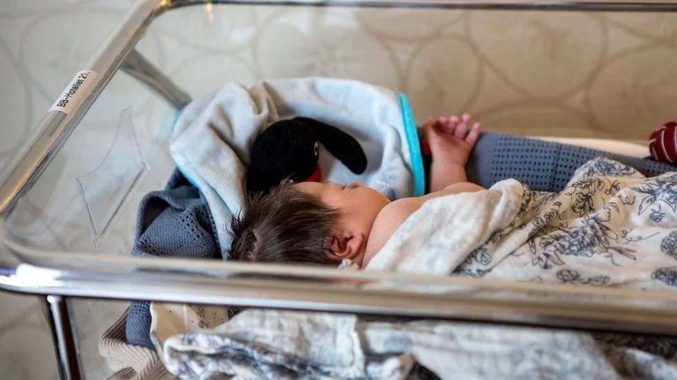 Förlossningsvården har fungerat bra under sommaren till skillnad mot i exempelvis i Stockholm, skriver koalitionen i Landstinget Sörmland.