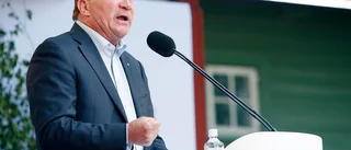 Löfven lovade både ris och ros i Eskilstuna