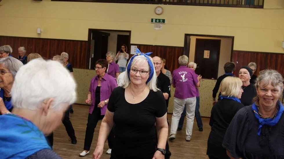 JH-linedance-150415-1.jpg