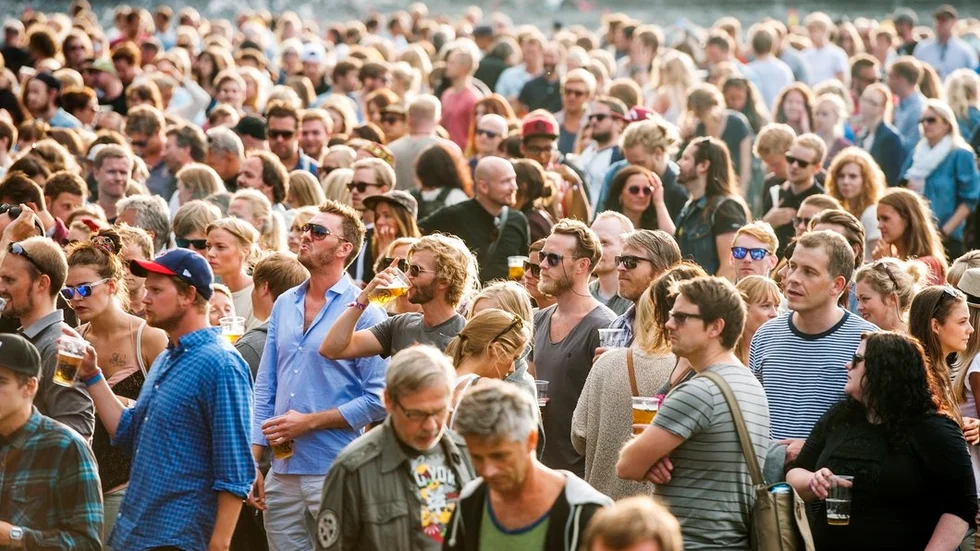 I allmänhet går det att lita på folk, visar en undersökning – men alla känner inte tillit, skriver debattörerna.