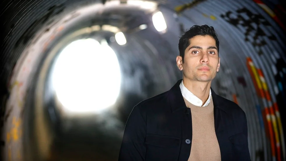 "Kan vi bara landa i idén att lösningen handlar om att skapa mötesplatser för unga, då är vi på god väg. Samhällsproblemet vi ser nu är vårt, inte deras", säger Goran Asaad som med sorg i hjärtat följt den senaste tidens våldsutveckling i hemstaden.