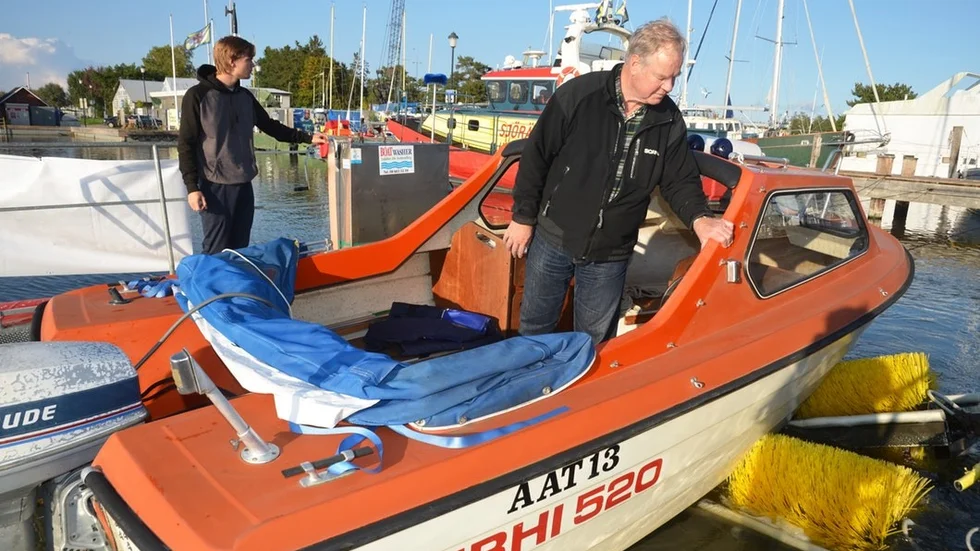 Det är flera år sedan som Owe Antelius åkte igenom en båttvätt. Han brukar tvätta båten själv med högtryckstvätt, vilket inte varit möjligt under vattenförbudet i kommunen.