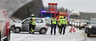 Glashalt på E4 – flera olyckor efter väderomslaget