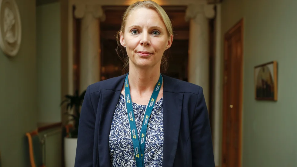 Finansutskottets ordförande Åsa Westlund (S) säger att de rödgröna partierna och Centern stödjer förslaget om ytterligare en miljard till Ukraina för vapenköp.