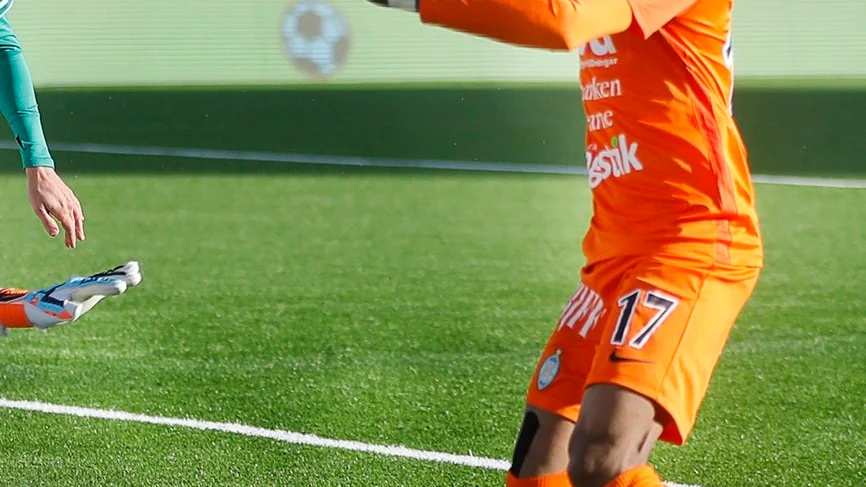 AFC-mittfältaren Ibrahim Blati Touré var briljant på AFC:s mittfält.