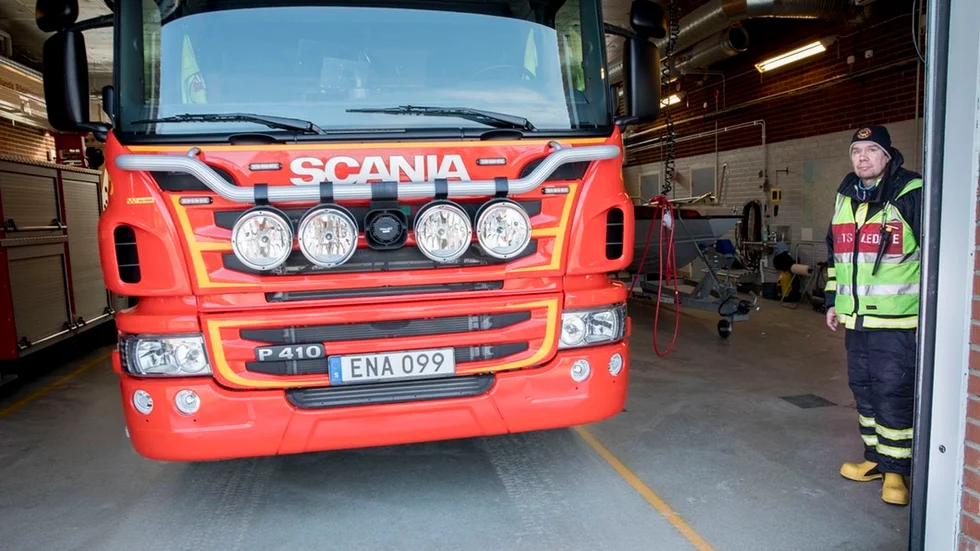 Det som i våras var en nödlösning under en provperiod har nu blivit en permanent del av Västra Sörmlands räddningstjänst. Kaj Forsström och hans kolleger i deltidsstyrkan förblir nedbemannade.