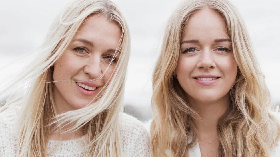 Emilia de Poret och Ebba Kleberg von Sydow kommer till Katrineholm den 1 februari. Pressbild: Emma Svensson/Bonnier Fakta
