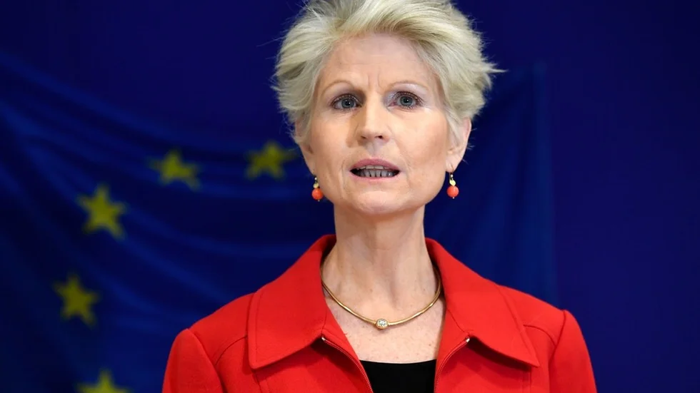 Anna Maria Corazza Bildt ville kandidera till EU-parlamentet igen, till skillnad från de andra två moderata EU-parlamentarikerna Gunnar Hökmark och Christoffer Fjellner som har valt att lämna. Men partiet plockade bort Corazza Bildt från listan.