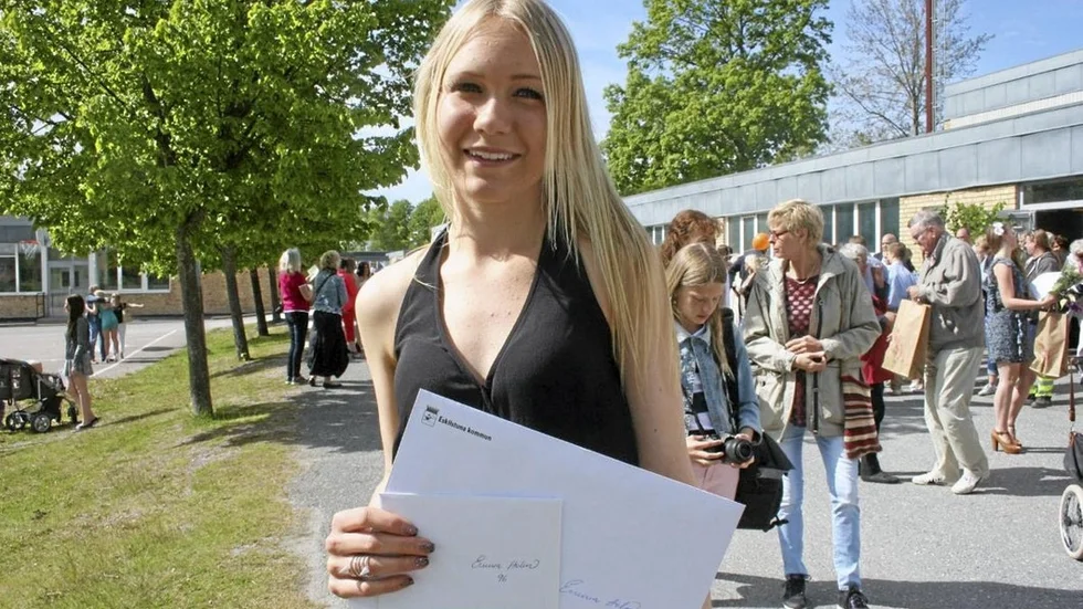 Emma Holm betyg A.jpg