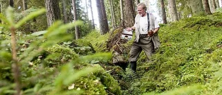 En svampexpert ger ut svampar på skiva