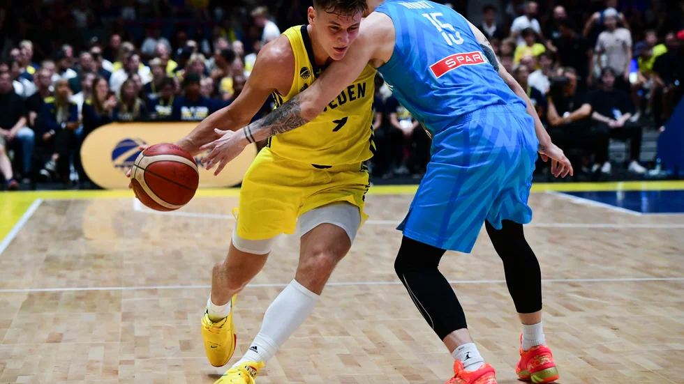 Pelle Larsson och Sverige föll med 81–84 mot Slovenien.