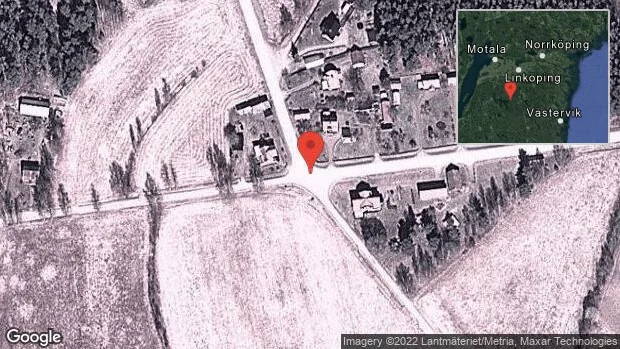 Fallna träd skapar problem i trafiken