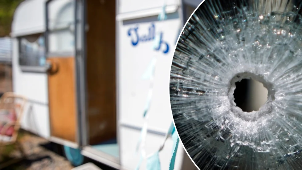 Skottet gick genom väggen på husvagnen och träffade kvinnan i bröstet. 