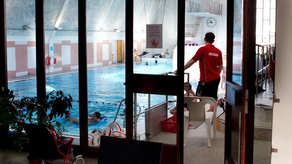 Solbergabadet kommer att vara stängt mellan perioden 6 januiari-22 februari. Något som Wisby Simsällskap är skarpt kritiska till.
