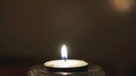 Brandrisk. Ungefär 70 procent av alla bränder i juletid orsakas av levande ljus.