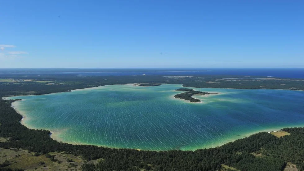 Länstyrelsen gör om bevarandeplaner för Natura 2000 områden men Bästeträsk undantas.