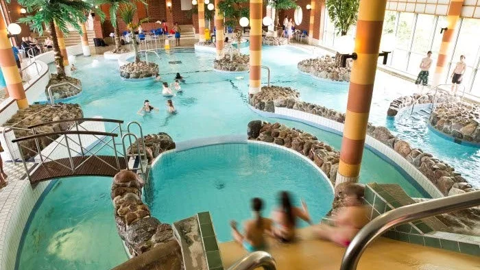 Medley har bland annat varit med och byggt Centralbadet i Norrköping. Här är en bild på hur det ser ut där.