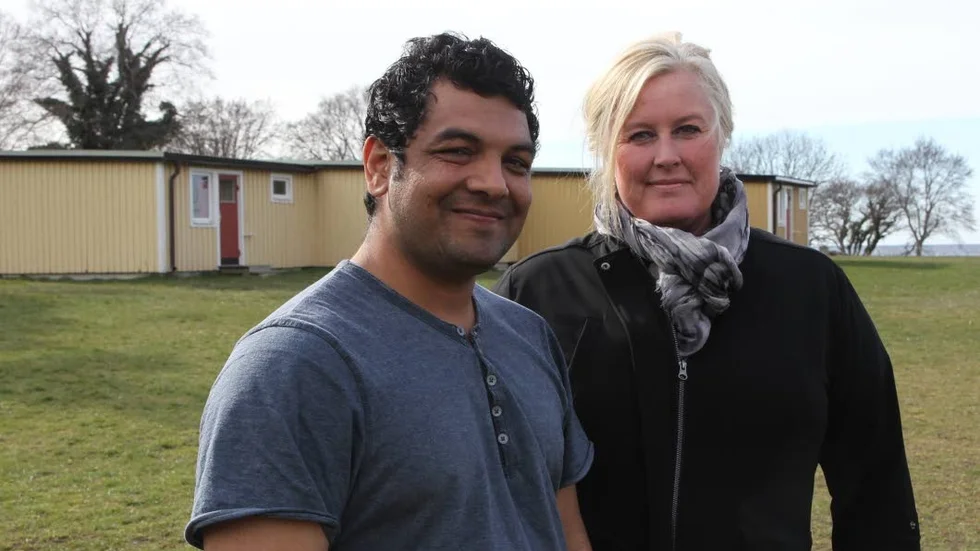 Shirzadeh Enajatullah och Carina Hammander på asylboendet i Gustavsvik menar att de boende inte oroar sig över flytten, trots att det bara är två veckor kvar.