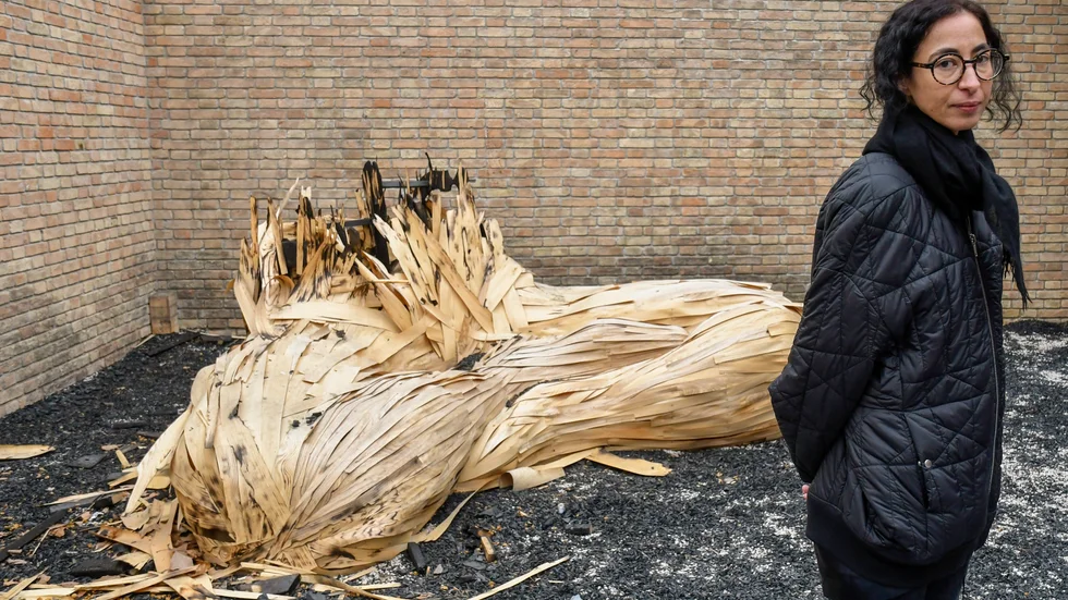 Latifa Echakhch från Schweiz vid årets konstbiennal i Venedig. Arkivbild.