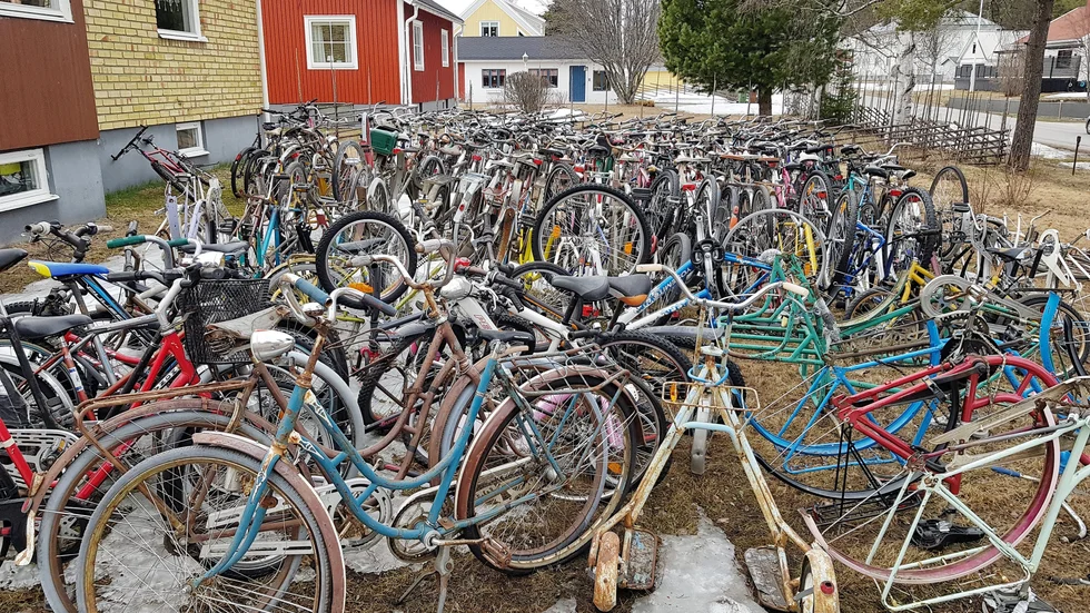 Skribenten tycker att det är märkligt att höja skatten på exempelvis cykelreparationer.