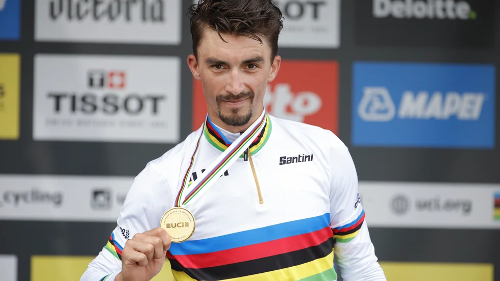 Julian Alaphilippe blir kvar på sjukhuset. Arkivbild.