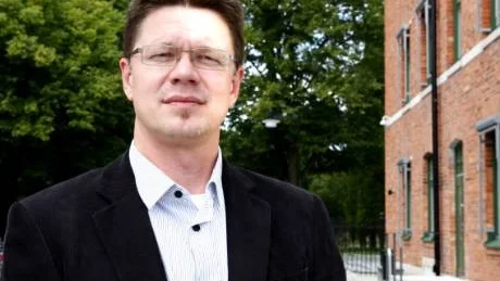 Samtalspartner. Stadsarkitekt Sven Hedlund .  Tidigare stadsarkitekt och  moderator vid arkitektursamtalet.  Arkitekten bakom stora delar av det moderna Visby och Gotland. Arkivfoto: Malin Vinblad