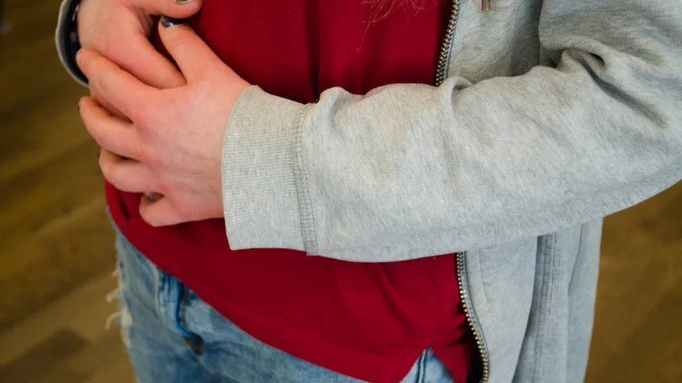 Gravid och hemlös. En ung kvinna i Luleå är gravid och hemlös.