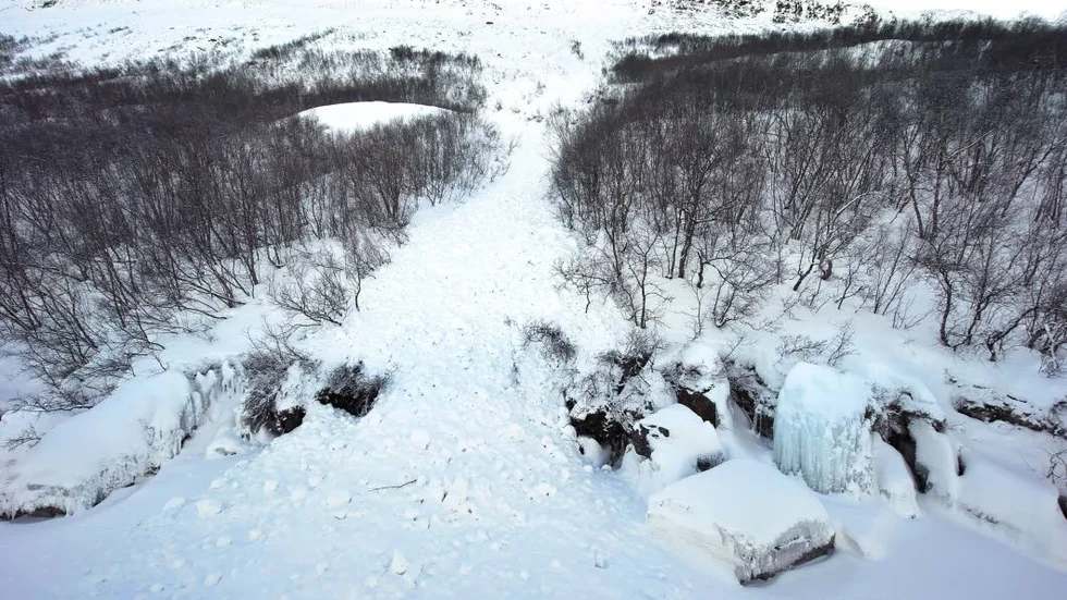 Lavinfaran är stor i Abisko-Björkliden-Riksgränsen just nu.