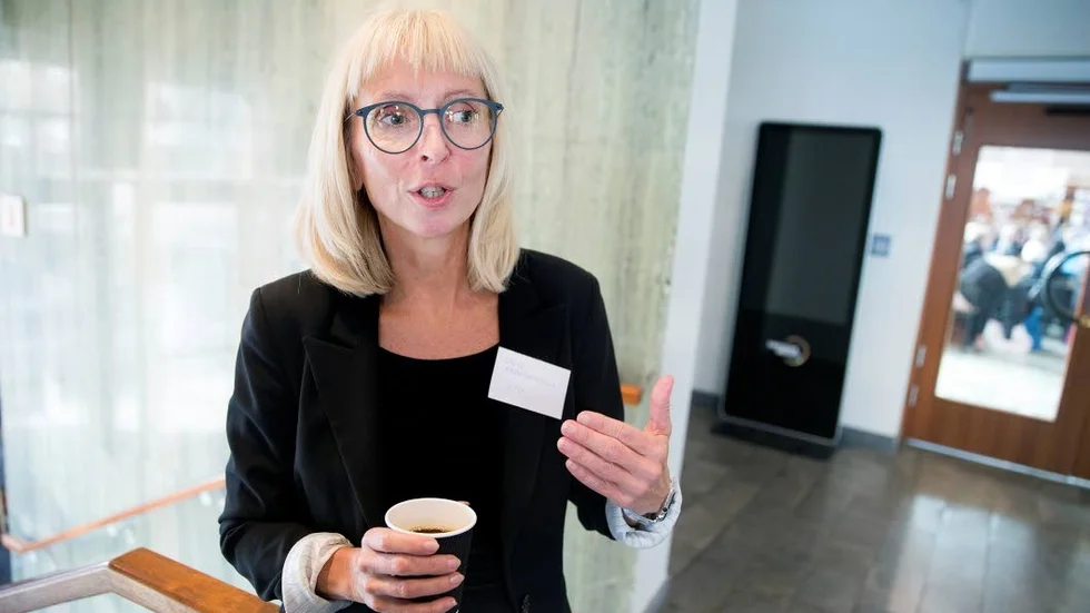 Lika. LTU-professorn Lena Abrahamsson tror att papporna kommer ifatt.