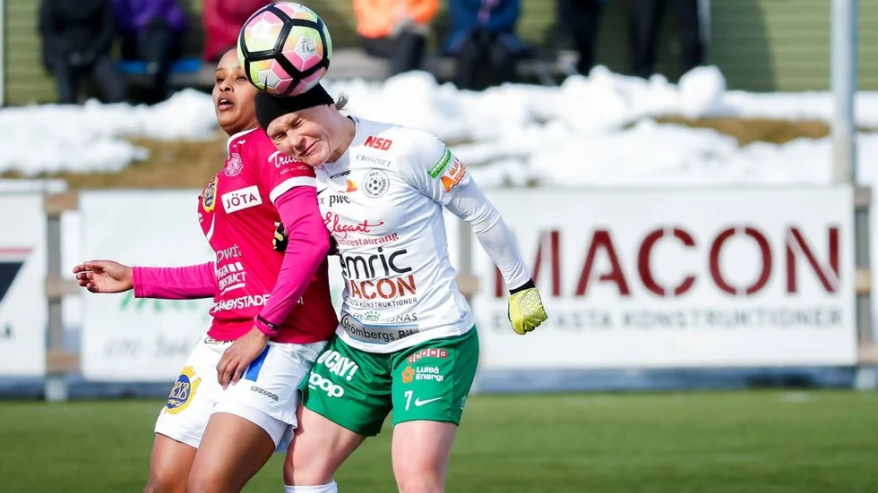 Stöttepelare. Johanna Andersson med sin rutin är viktig för nykomlingen.