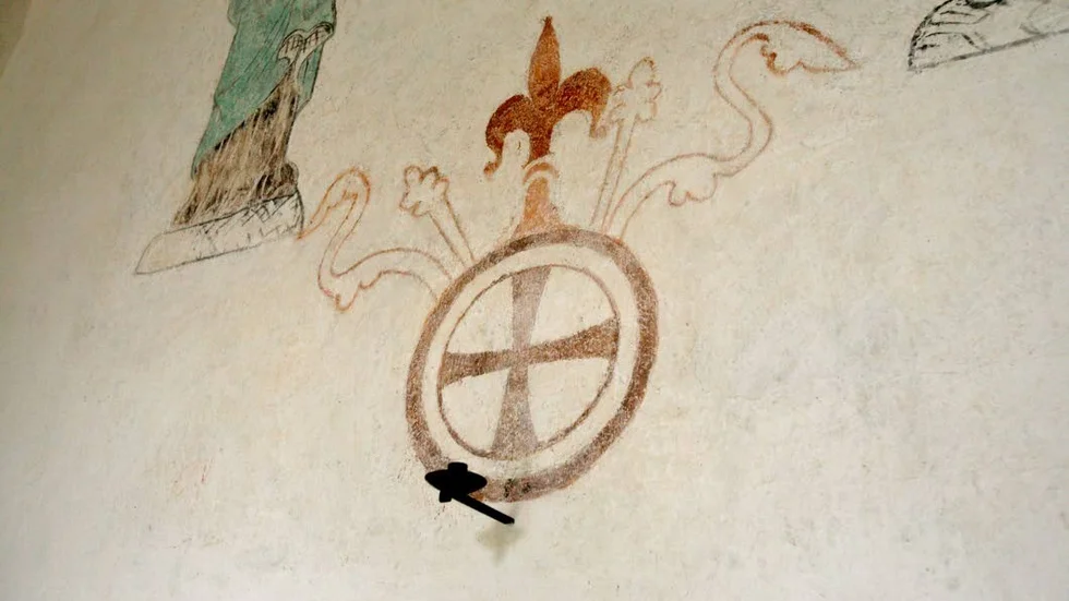 Väggmålning i Ganthem kyrka från 1200-talets andra hälft då kyrkan färdigställdes. Dessa har aldrig blivit överkalkade, vilket är myket ovanligt.