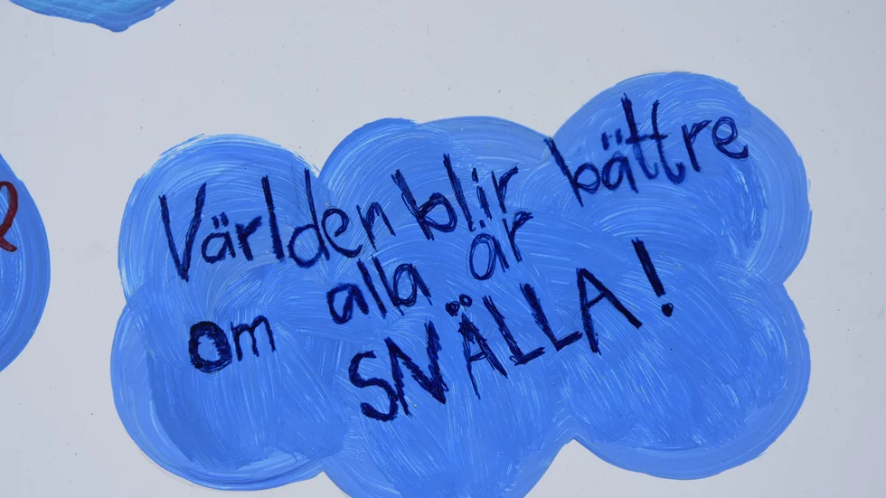 Skribenten funderar över vad som egentligen krävs för att bli anställd som grundlärare mot fritidshem.