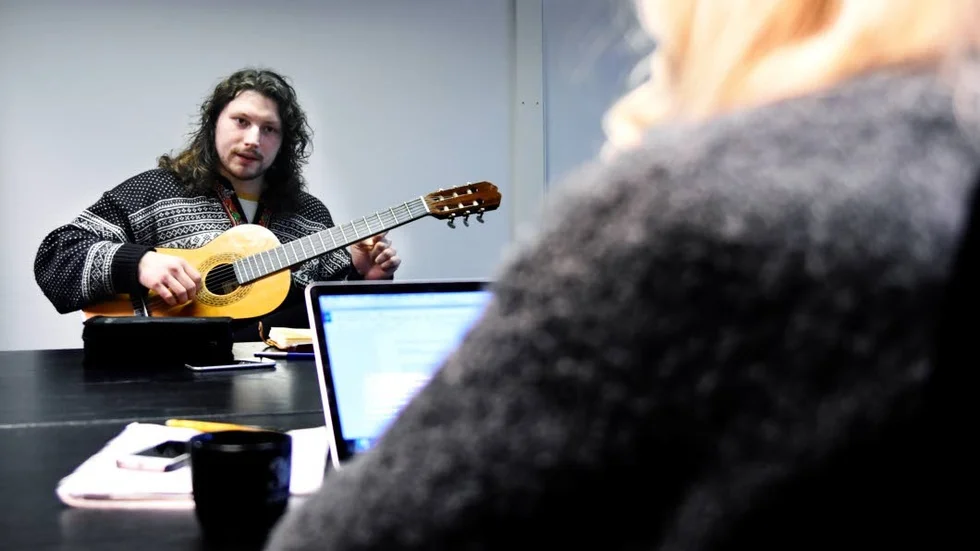Nytt. Jens Hult hade aldrig suttit tillsammans med nya människor och gjort musik innan besöket i Luleå.