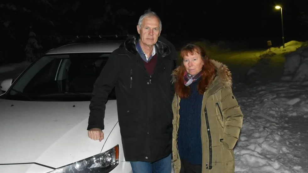 Chockade. Lars och Ulrika är fortfarande chockade efter händelsen – som ha kunnat kosta både dem och dottern Lisa livet. "Jag är inte speciellt rädd av mig vanligtvis. Men det där var riktigt otäckt", säger Ulrika.