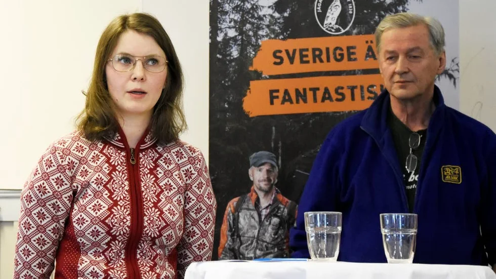 Dialog. Riksdagsledamoten Ida Karkiainen (S) var noga med att problemet med dubbelregistreringen av mark ska lösas i dialog. Centerpartisten Nils-Olov Lindfors hade ett enklare budskap. "Otyget ska bort".