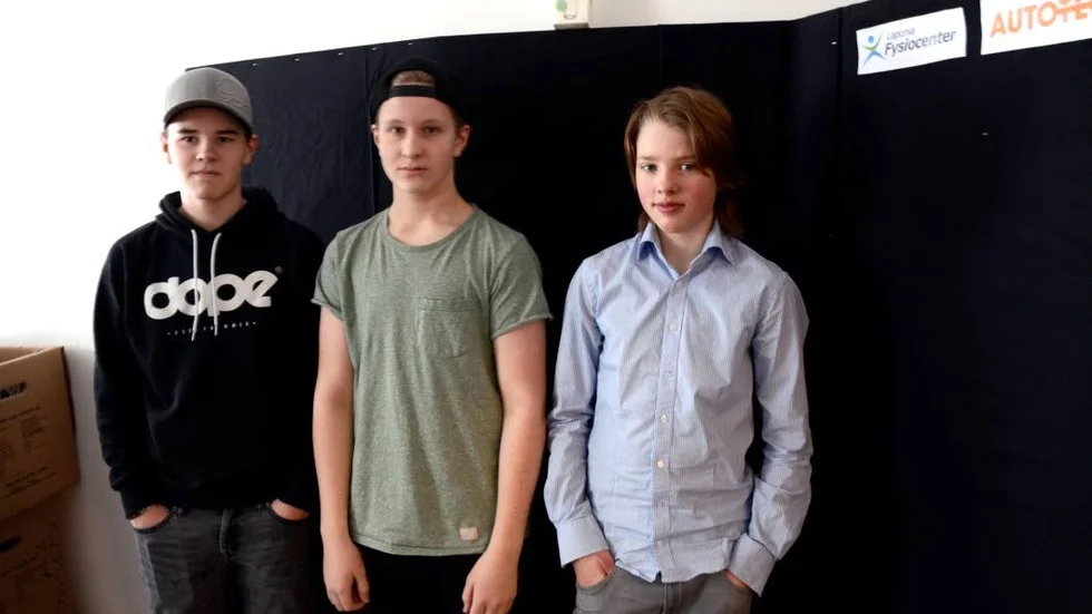 Skannar varor.  Den här gruppen uppfinner ett chip som kan läsa av varorna i kylen så man äter upp maten i tid.Theo Edlund, Max Wettainen och Henry Murto.